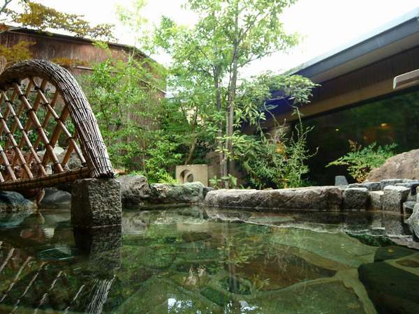 Open-air bath